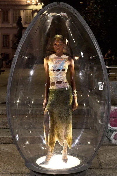 Look 25